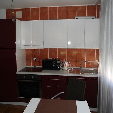 Lazar Apartments Петровац Экстерьер фото