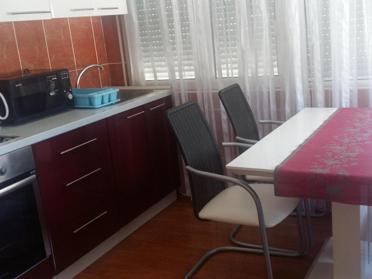 Lazar Apartments Петровац Экстерьер фото