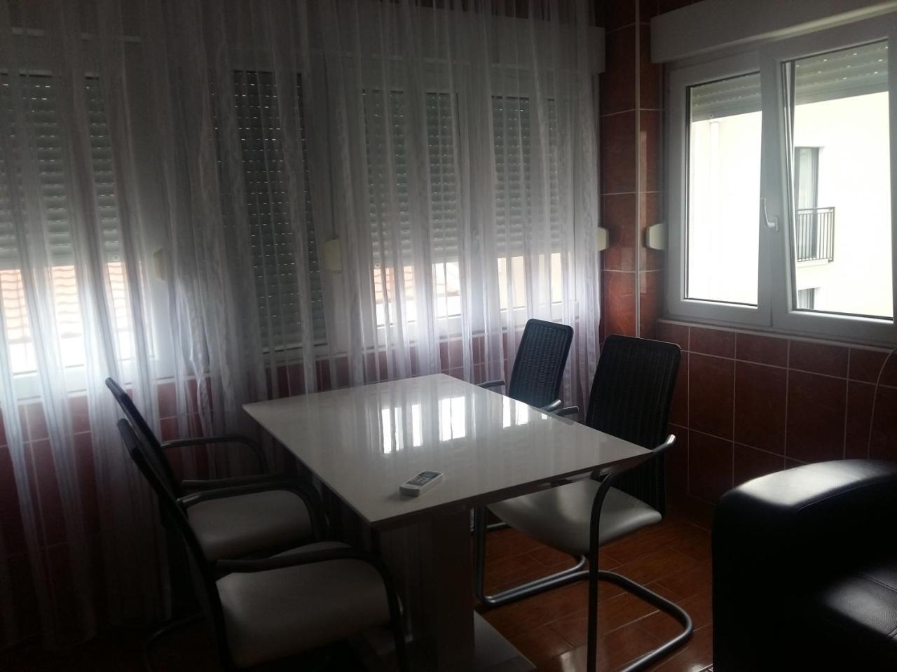 Lazar Apartments Петровац Экстерьер фото