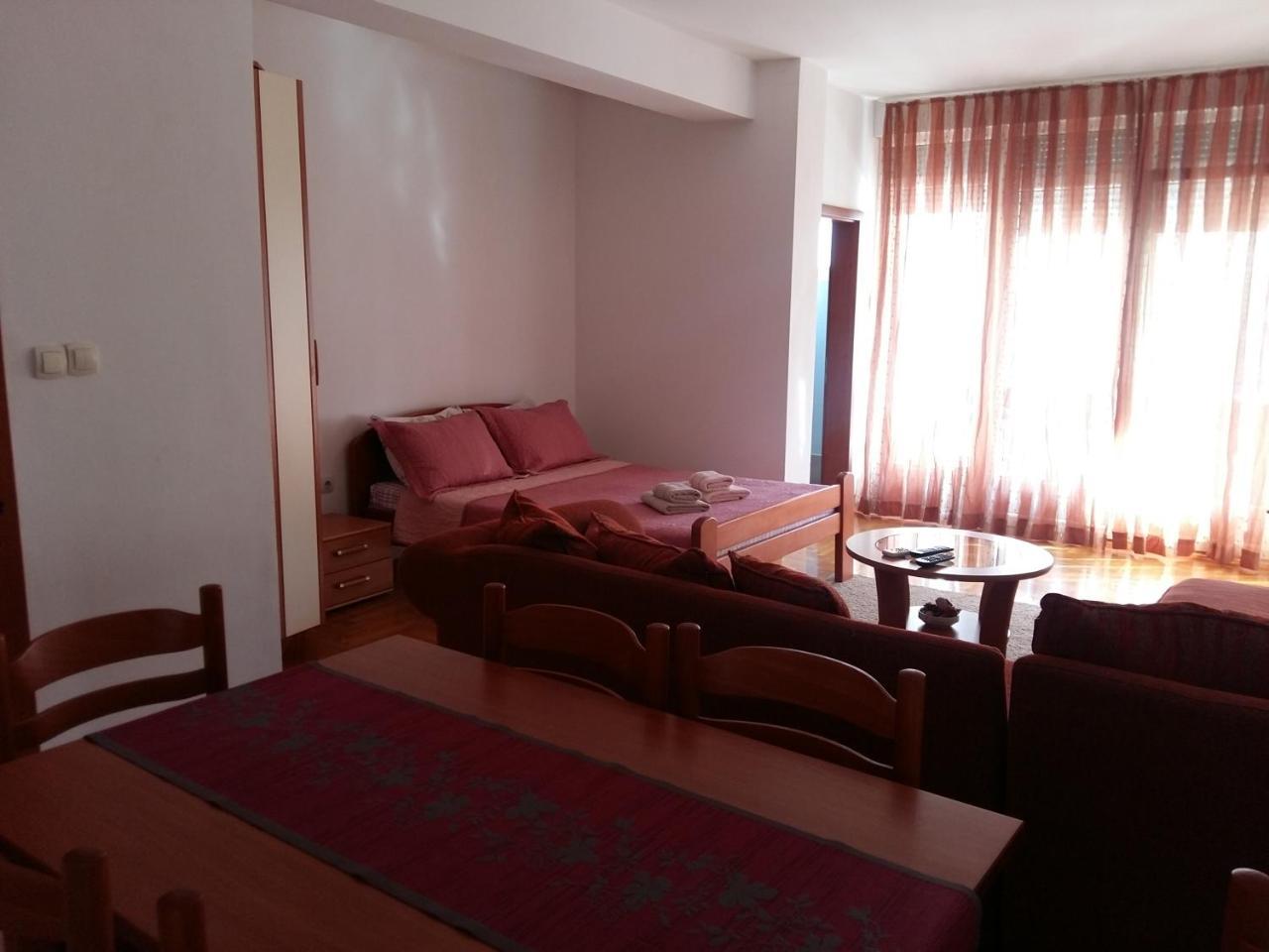 Lazar Apartments Петровац Экстерьер фото